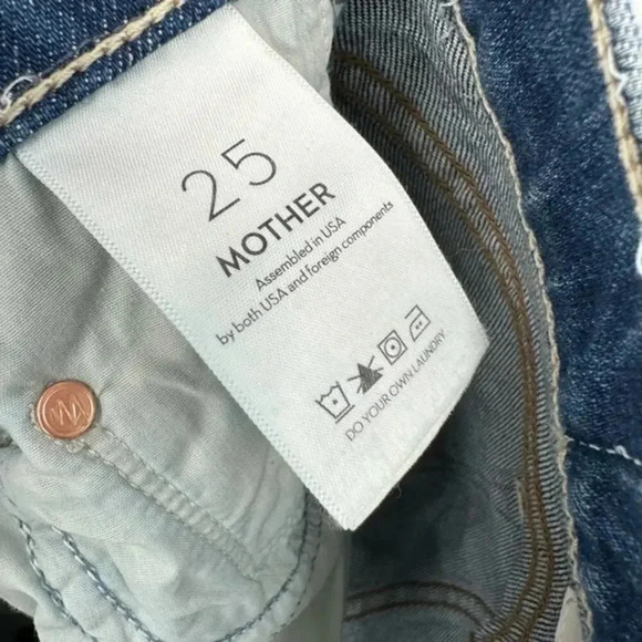 MOTHER High Waisted Rider Skimp Jeans in Cowboys Don't Cry B1267 - Picture 3 of 7